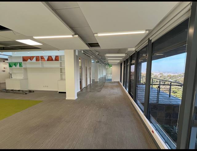 914M² OFFICE TO LET IN BELVEDERE TYGERBERG